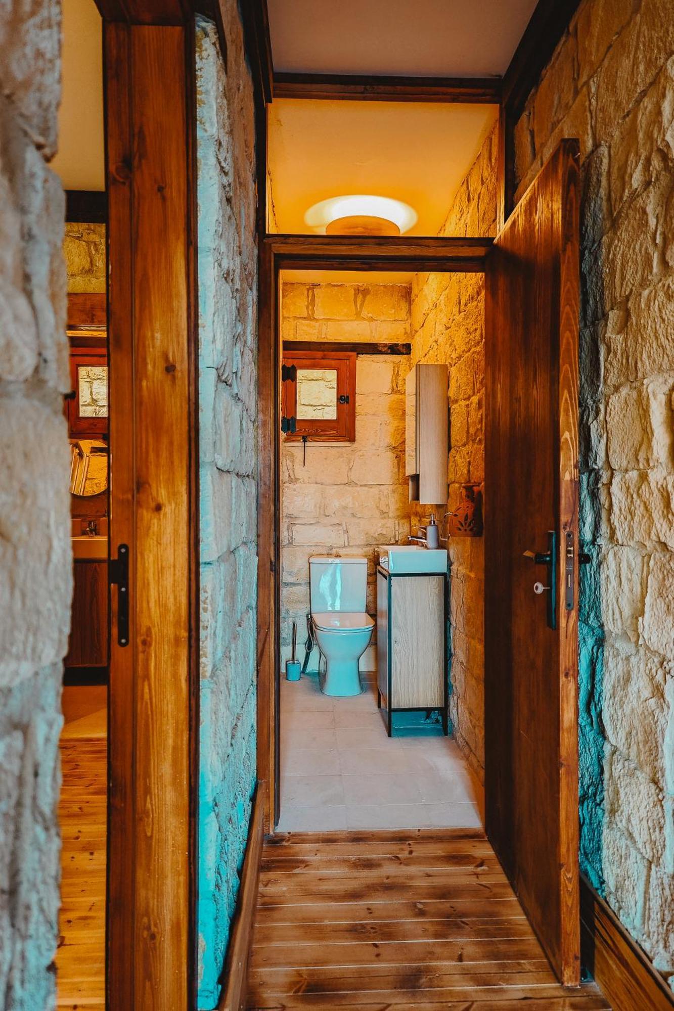 Kleos Noble Retreat - Stone-Build Apartments & Rooms With Pool, Sauna & Bbq Area Лимасол Экстерьер фото