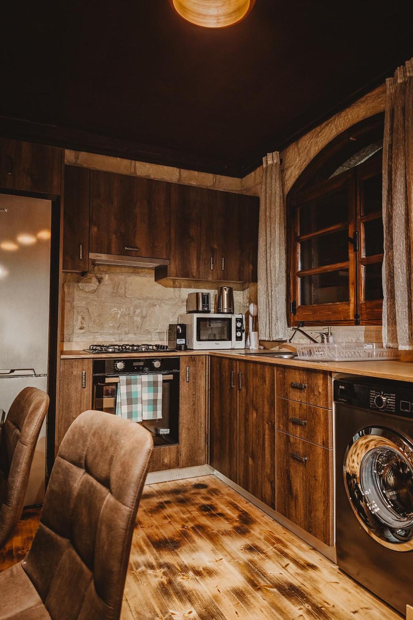 Kleos Noble Retreat - Stone-Build Apartments & Rooms With Pool, Sauna & Bbq Area Лимасол Номер фото