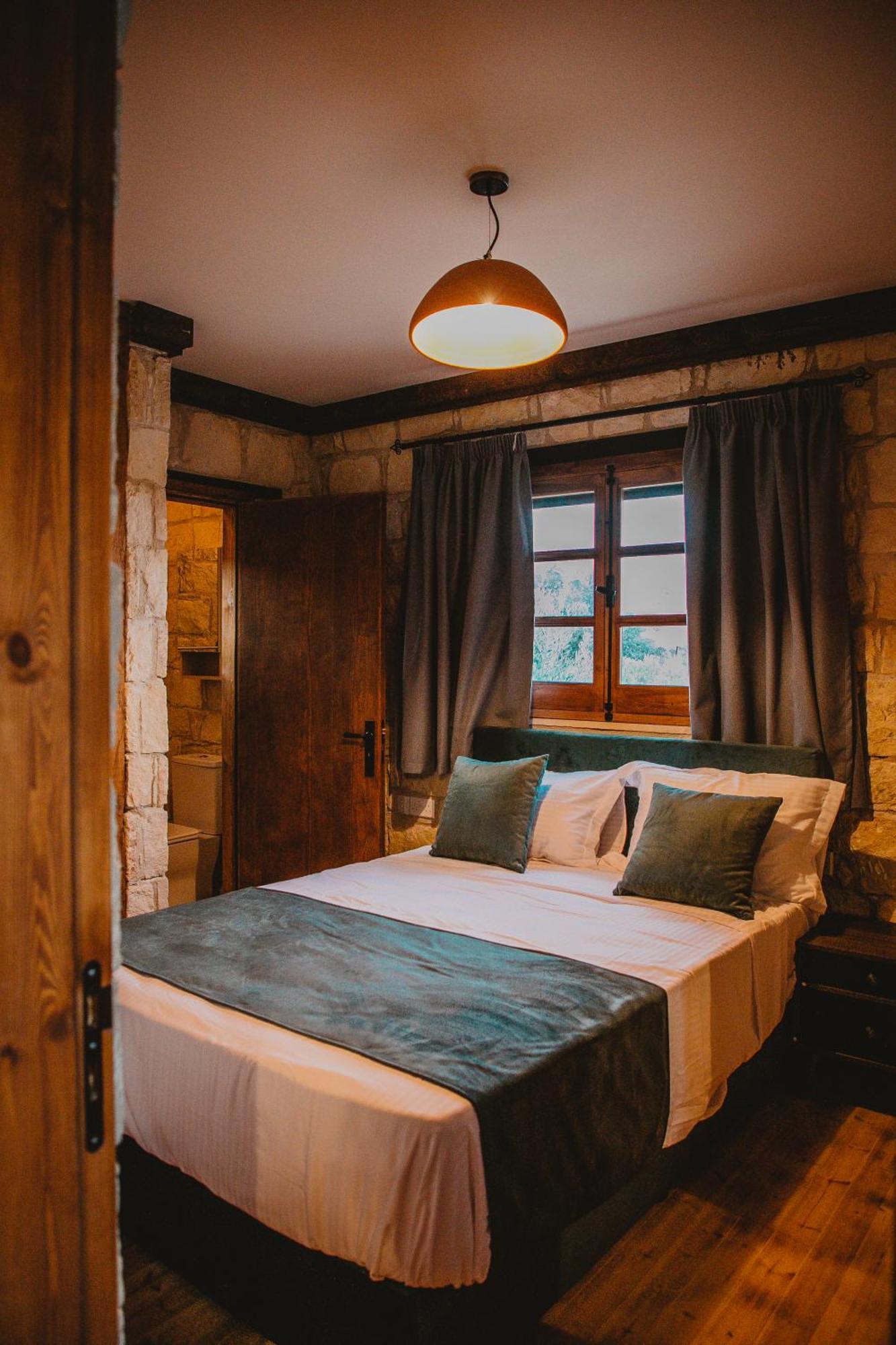 Kleos Noble Retreat - Stone-Build Apartments & Rooms With Pool, Sauna & Bbq Area Лимасол Экстерьер фото