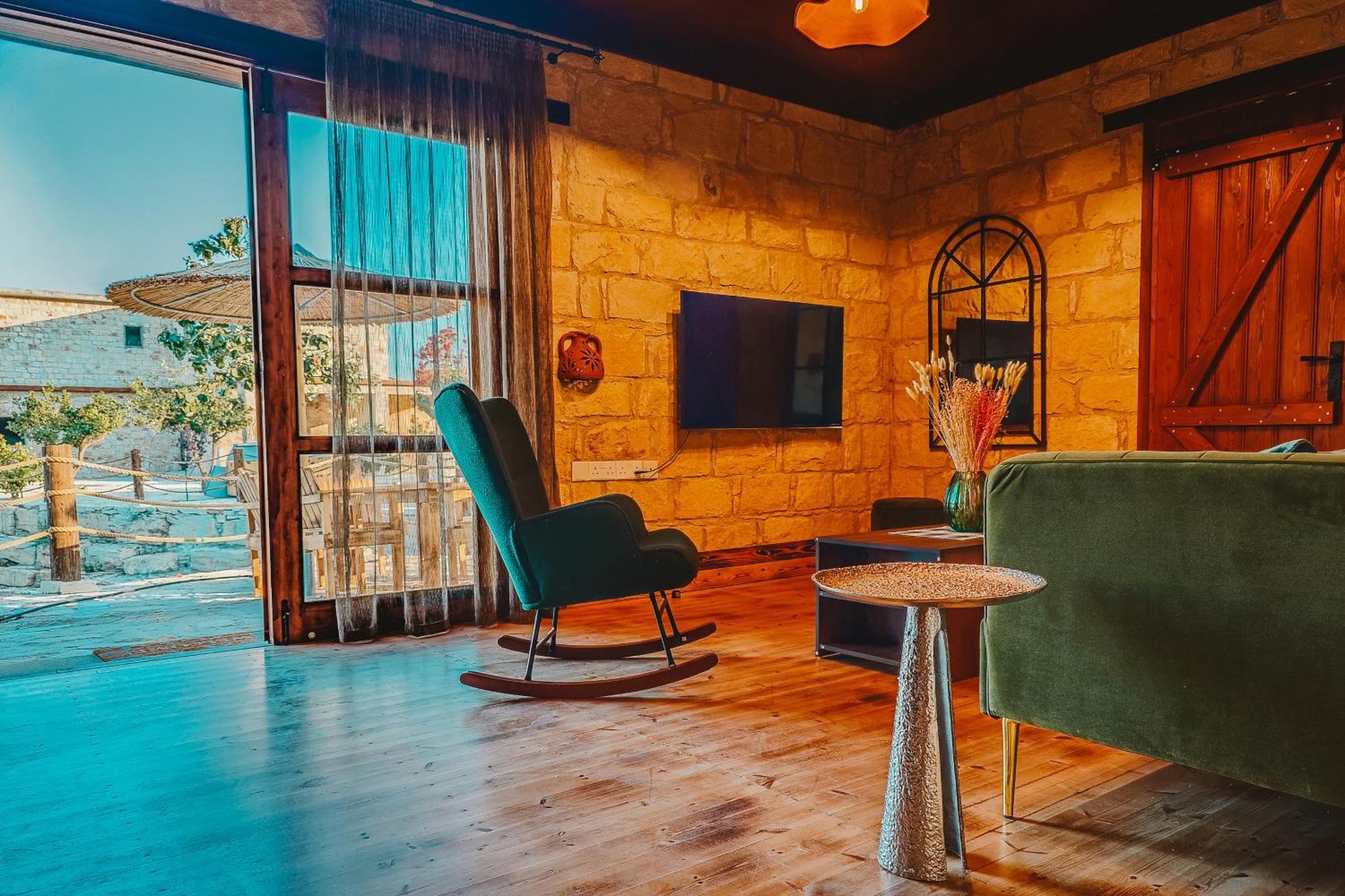 Kleos Noble Retreat - Stone-Build Apartments & Rooms With Pool, Sauna & Bbq Area Лимасол Номер фото