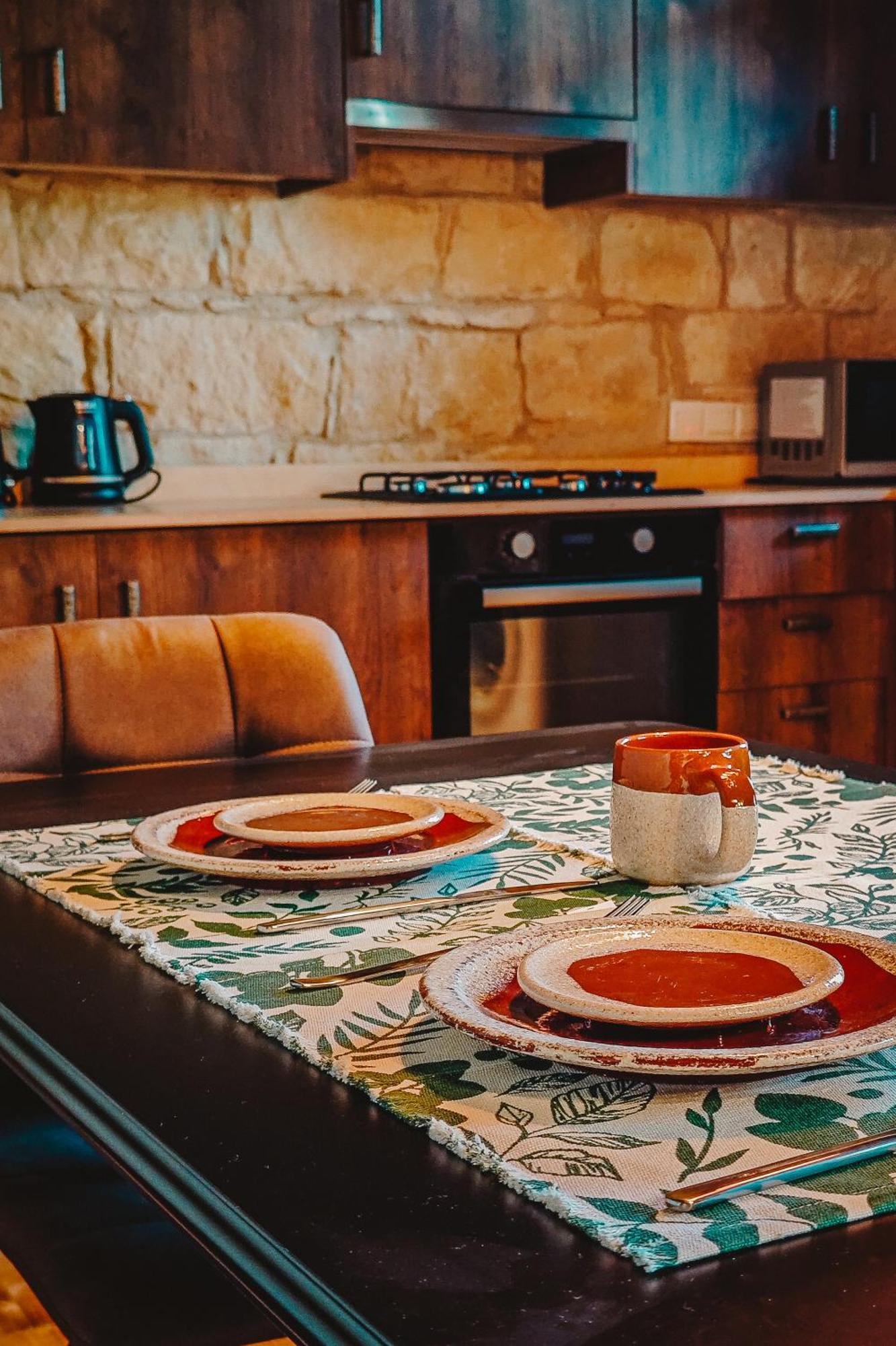 Kleos Noble Retreat - Stone-Build Apartments & Rooms With Pool, Sauna & Bbq Area Лимасол Номер фото
